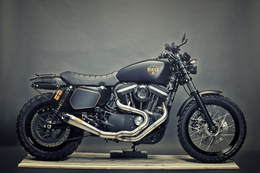Harley-Davidson XL1200 in matt black