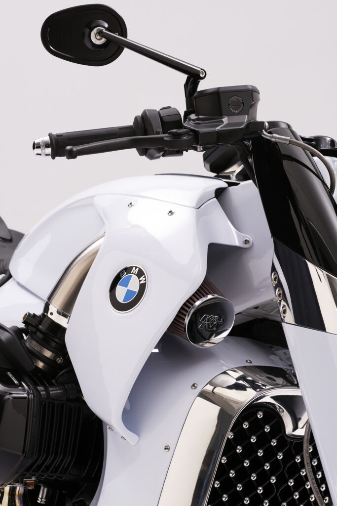 bmw r1250r handlebar right side with k&n filter